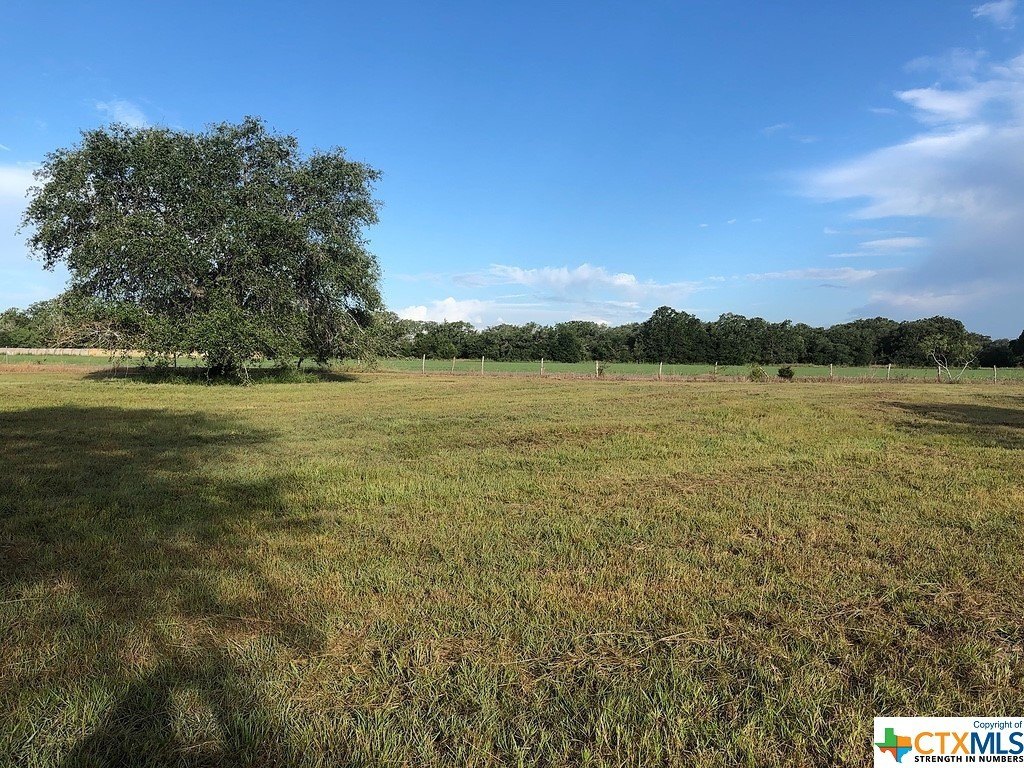 Hallettsville, TX Homesite Opportunity