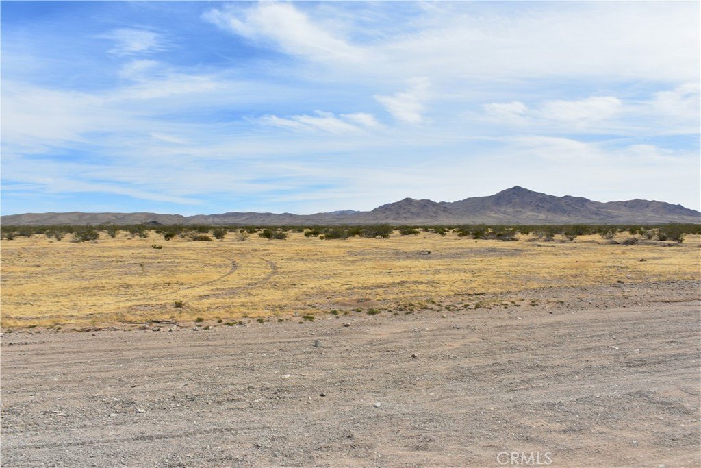Helendale Land with Desert Views