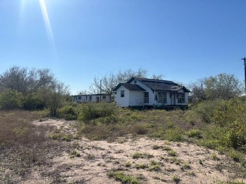 Acre Land in Orange Grove