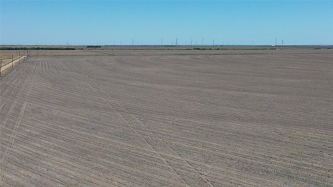 Cultivated Farmland with Hunting Potential