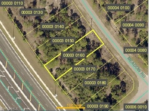 Commercial Lot in Growing Area
