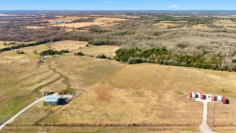 Unrestricted Land in Campbell, Texas
