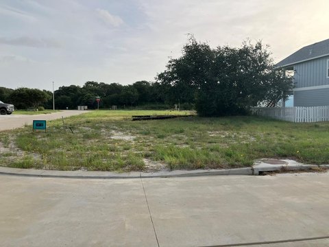 LAND - ROCKPORT, TX