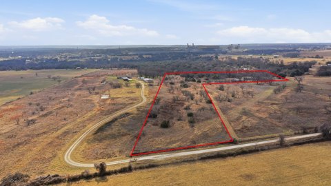 Fenced 10-Acre Buildable Land