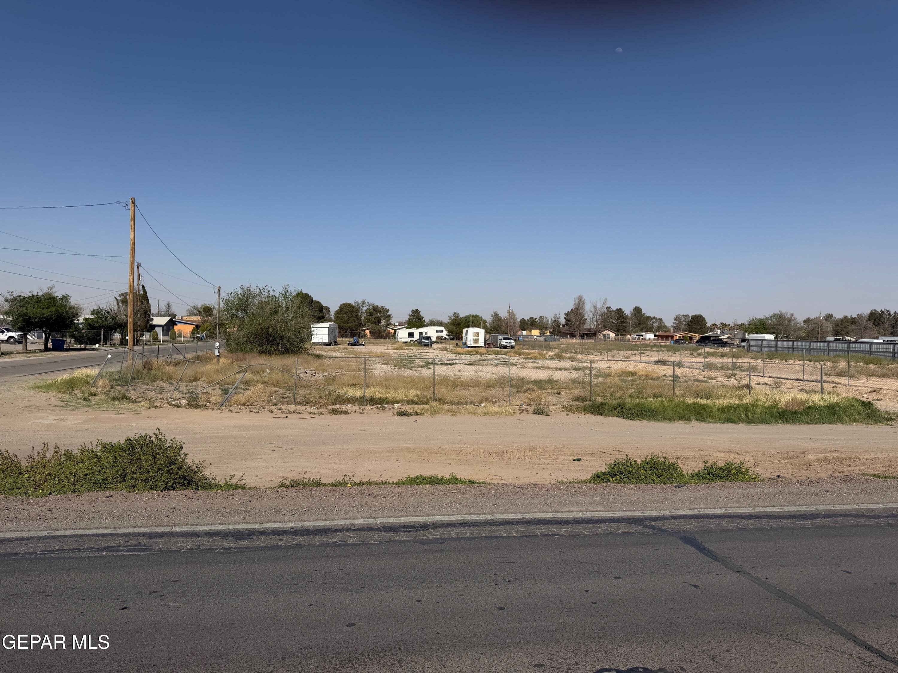 Land on High Traffic Street