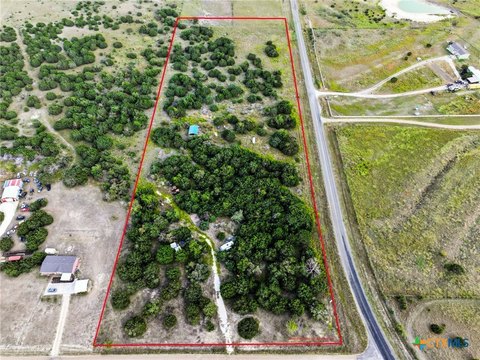 Shaded Land in Gatesville, TX