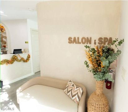 Salon Business Opportunity in Cape Coral