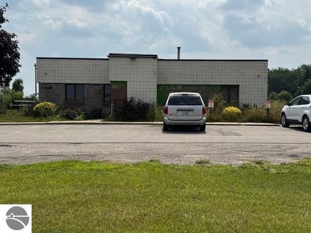 Industrial Building with Acreage