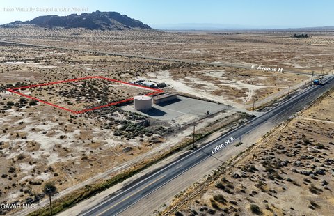 Land Parcel in Lake Los Angeles