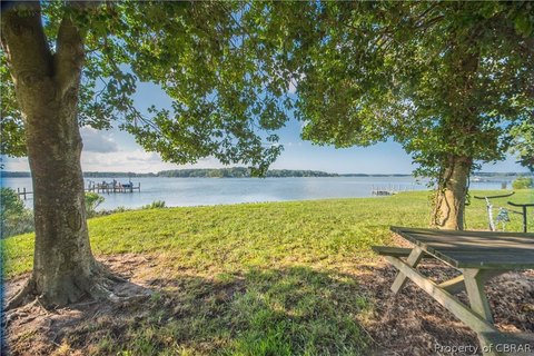 Land, Wicomico Church, VA