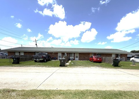 Houma Fourplex: Investor Opportunity