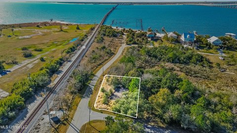 Coastal Lot in Henderson Point