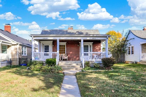 Duplex Near Riverside Park