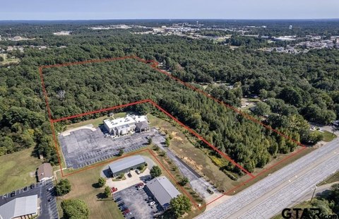 30 Acres Prime Commercial Land