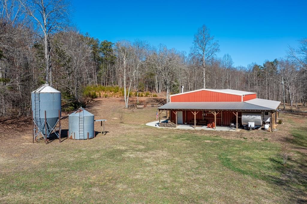 Unrestricted Land with Multiple Residences