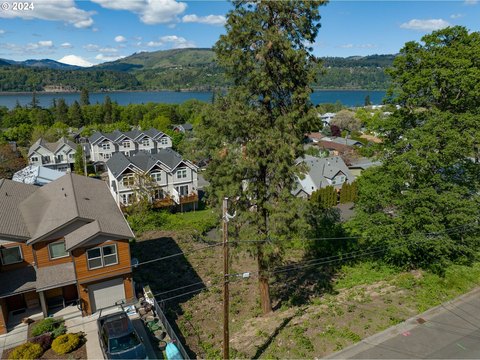 Downtown Hood River View Lot