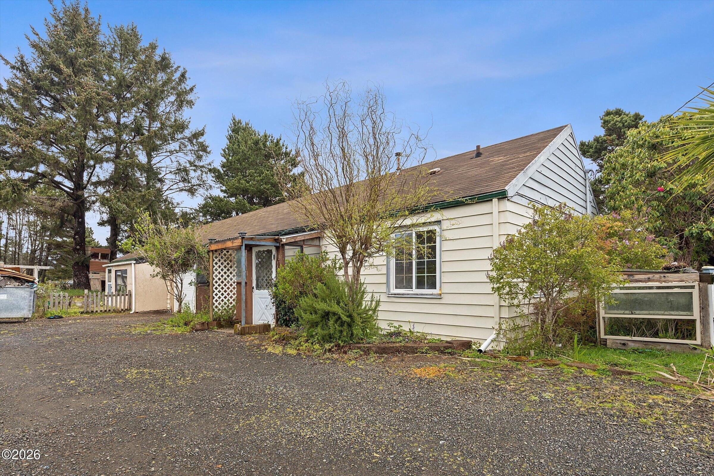 Lincoln City Duplex Investment Opportunity