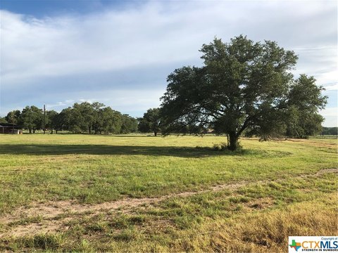 Hallettsville, TX Acreage Homesite