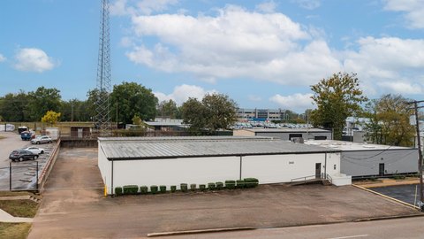 Office/Warehouse Commercial Property in Longview