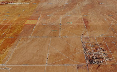40 Acres in Edwards, CA