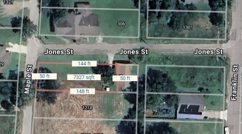 Residential Corner Lot in Bonham