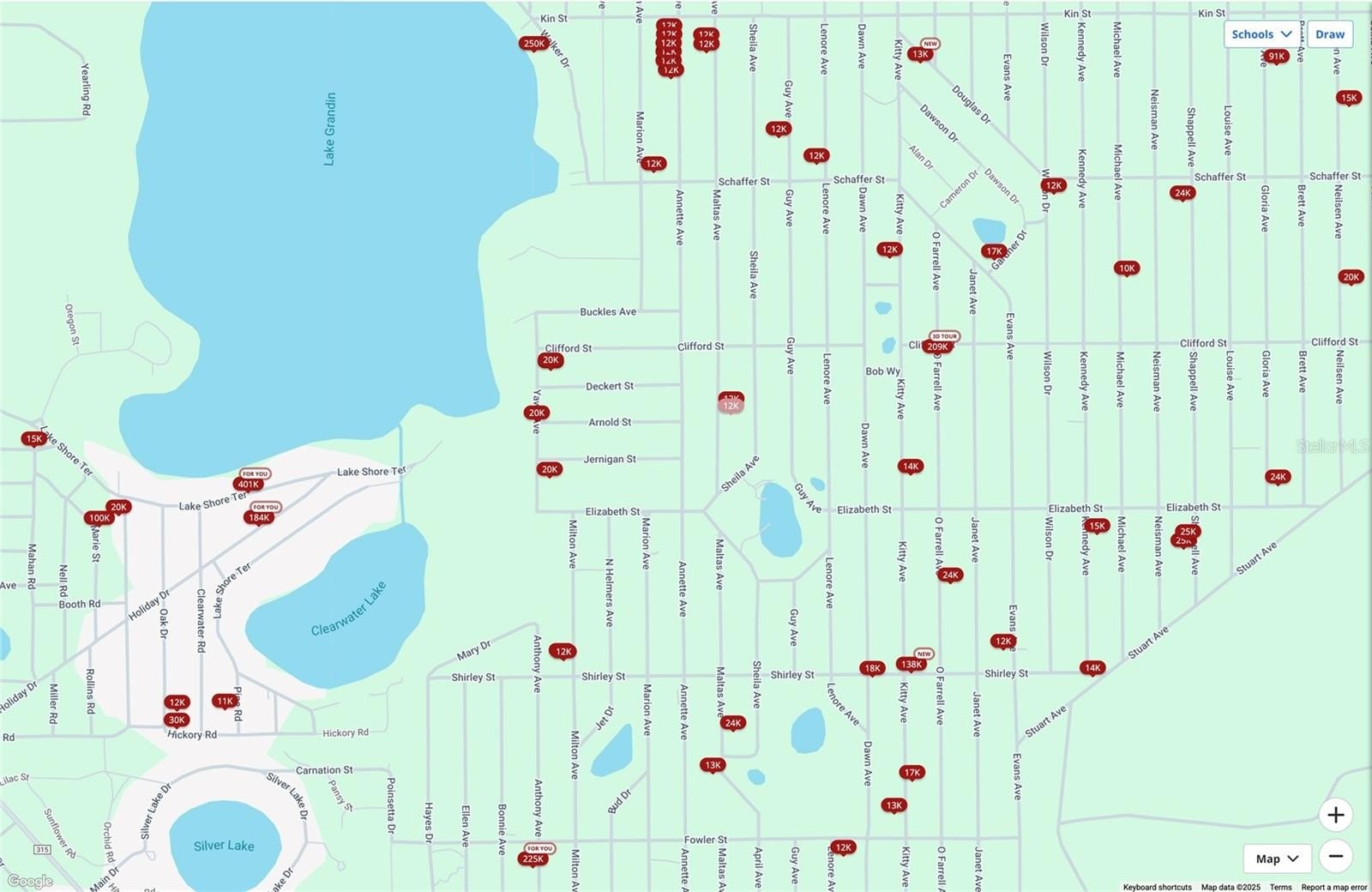 Oversized Lot in Interlachen Lakes