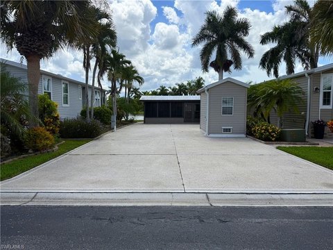 Land, NAPLES, FL