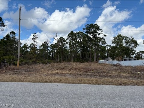 Residential Lot in Lehigh Acres