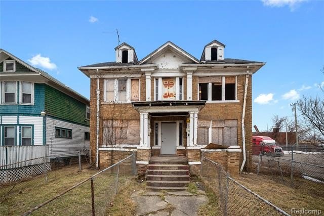 Highland Park Multifamily Investment Opportunity