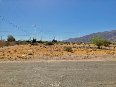 Prime Corner Lot Near Joshua Tree