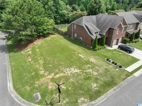 LAND - TRUSSVILLE, AL