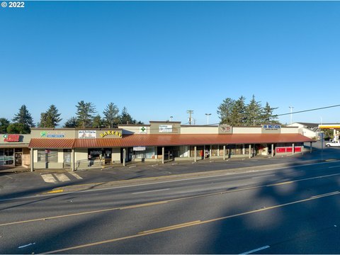 Strip Mall on Highway 101