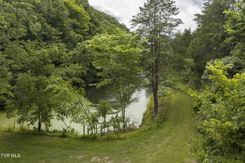 LAND - Piney Flats, TN