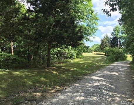 Land, Pacific, MO