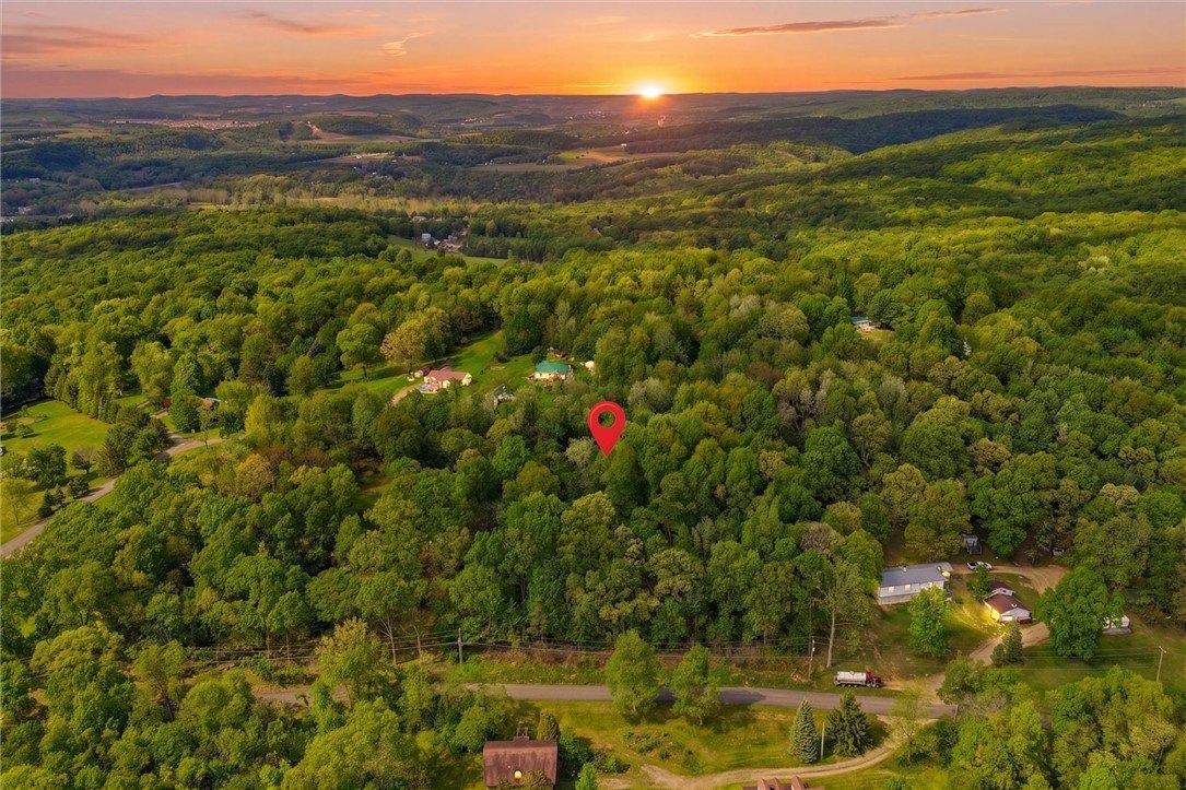 Land with Utilities and Privacy