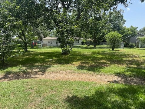 LAND - Hallettsville, TX