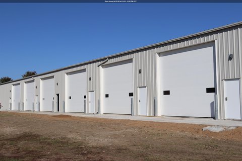 Spacious Storage Unit Near Lake