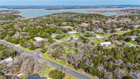 Lakeside Community Corner Lot