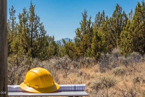 Land, Terrebonne, OR