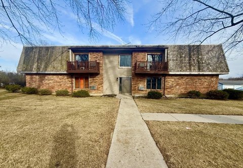 Updated 8-Unit Apartment Building