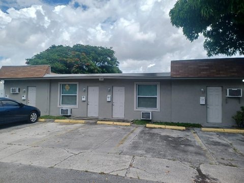 Renovated Multifamily Building in Dania Beach