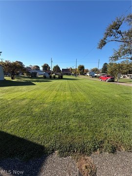 Land, Coshocton, OH