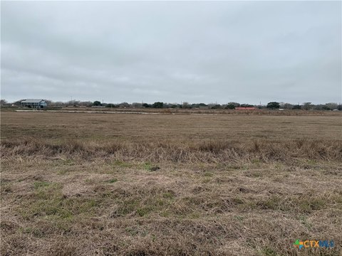 Lakefront Lot in Coastal Community