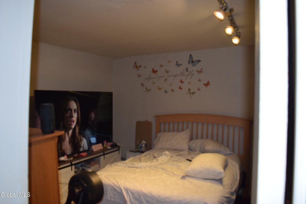 Picture 11