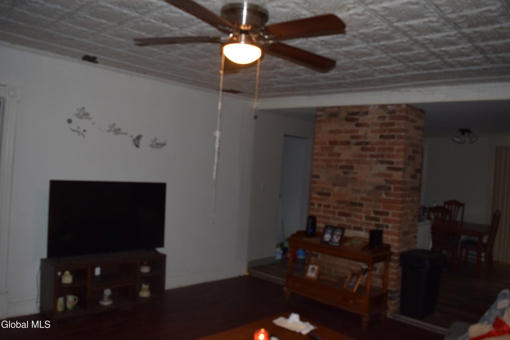 Picture 4