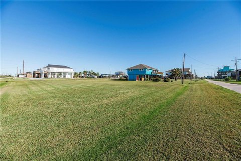 LAND - Crystal Beach, TX