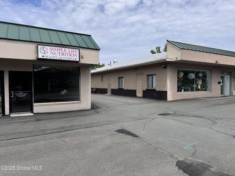 Commercial Space in Colonie, NY