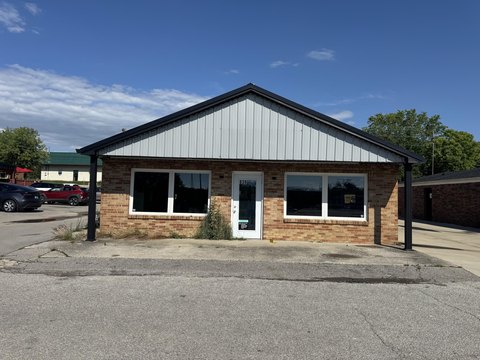 Freestanding Retail Building on Bypass