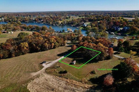 Waterfront Recreation Lot