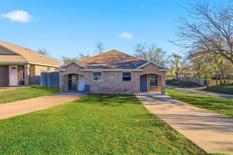 Duplex With Private Entrances